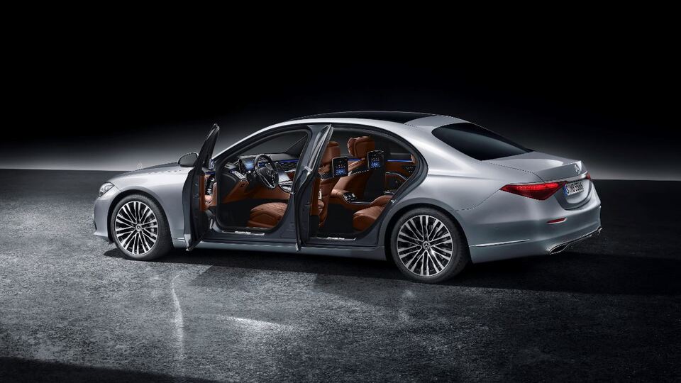 Alman 'amiral gemisi' yenilendi