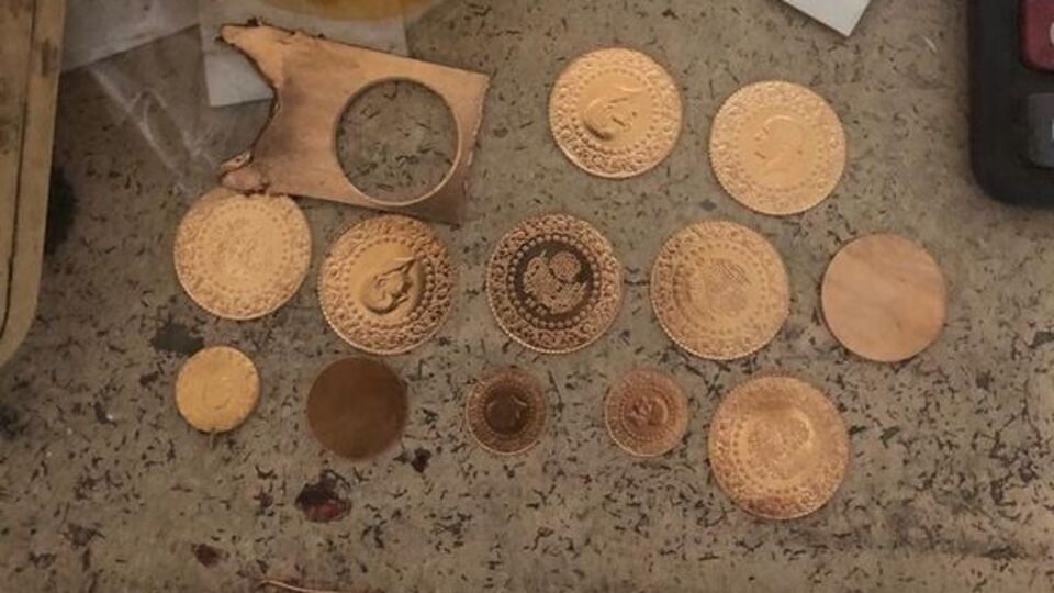 Kuyumcu atölyesinde sahte altın ürettiler!