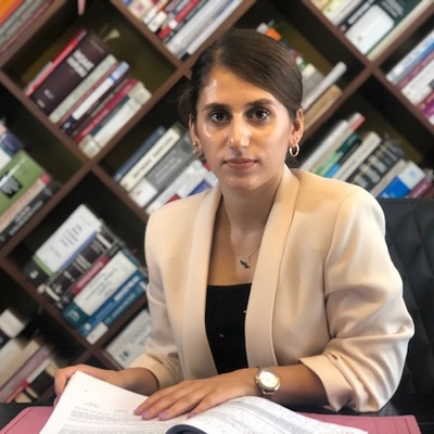 "Babam bizi ölümle tehdit ediyor"