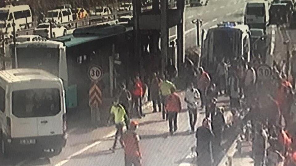 İstanbul'da otobüs kazası: 24 yaralı!