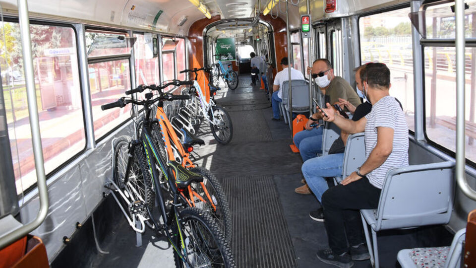 O ilde bir ilk daha: Bisiklet tramvayı