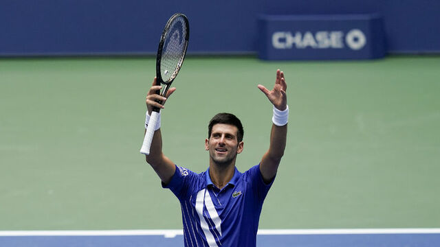 Djokovic ve Osaka üçüncü tura yükseldi