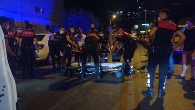 Polis motosikleti ile otomobil çarpıştı: 2'si polis 4 yaralı