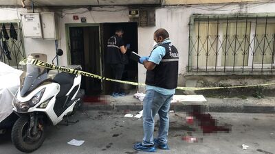 Ev arkadaşı vahşeti! Boğazını kesti