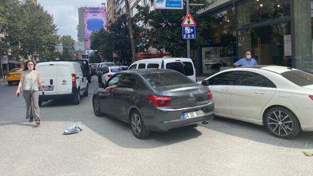 Teşvikiye kördüğümü! Çift sıra park kâbusu