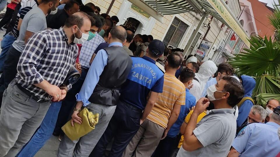 Arnavutköy'de korona aşuresi!