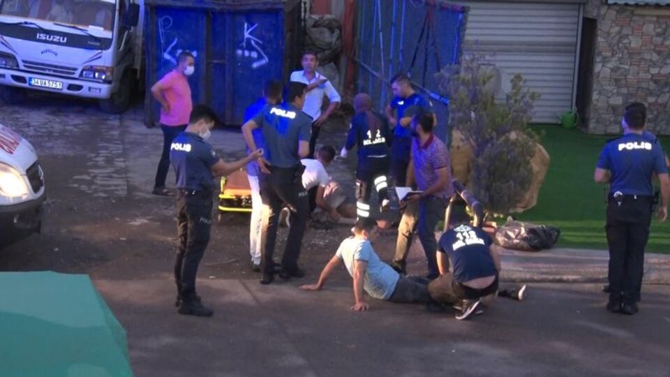 Eğlence mekanında silahlı kavga: 3 yaralı!