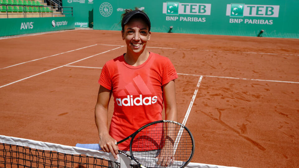 Pemra Özgen, "Wild card"la katılıyor