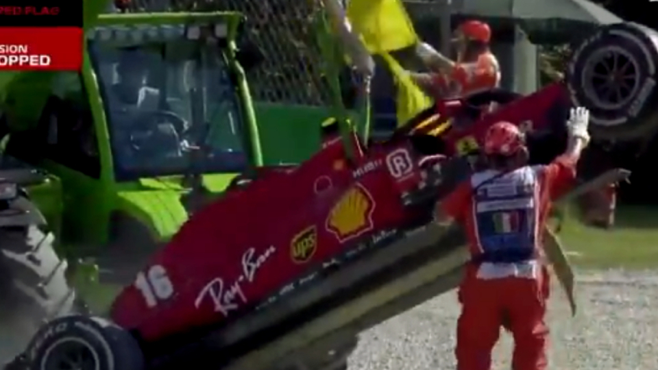 Ferrari'de aksaklıklar bitmiyor!