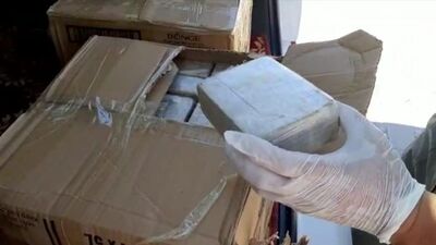 Kaçan araçtan 56 kilo eroin çıktı