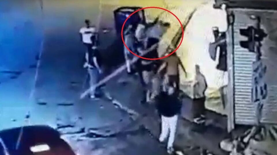 Ankara'da yol verme kavgası! Araçtan indi! Sonrası dehşet!