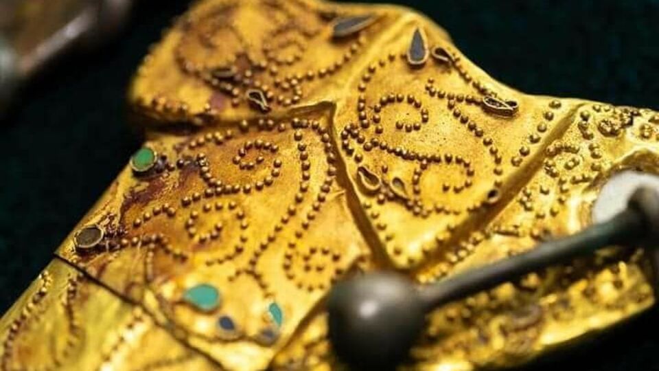 850 parça altından oluşuyor... Kazıda ortaya çıktı