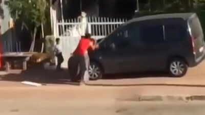 Sokakta, çocuğun önünde kadına şiddet!
