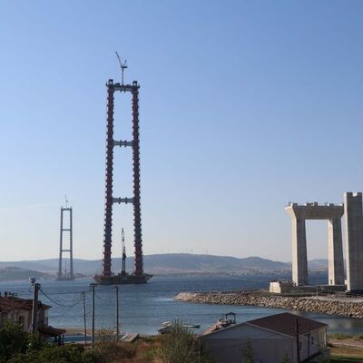 Çanakkale'de iki kıta ilk kez bir halatla birleşiyor