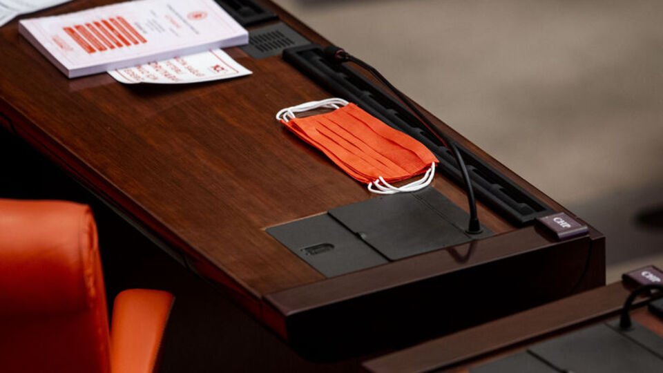 Meclis'te koronavirüsten ilk ölüm