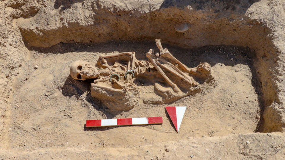 Van'da takılarıyla birlikte bulundu!