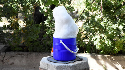 Asırlık gelenek! Evlerinin bahçesindeki kuyudan çıkardılar