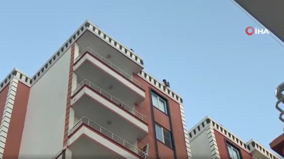 İnterneti bağlanmayınca intihara kalkıştı