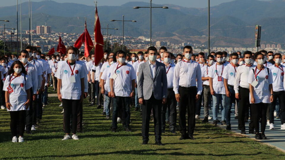 Ülkü Ocakları 12 ada için yürüdü