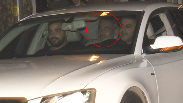 'Sagopa' koşar adım aracına bindi