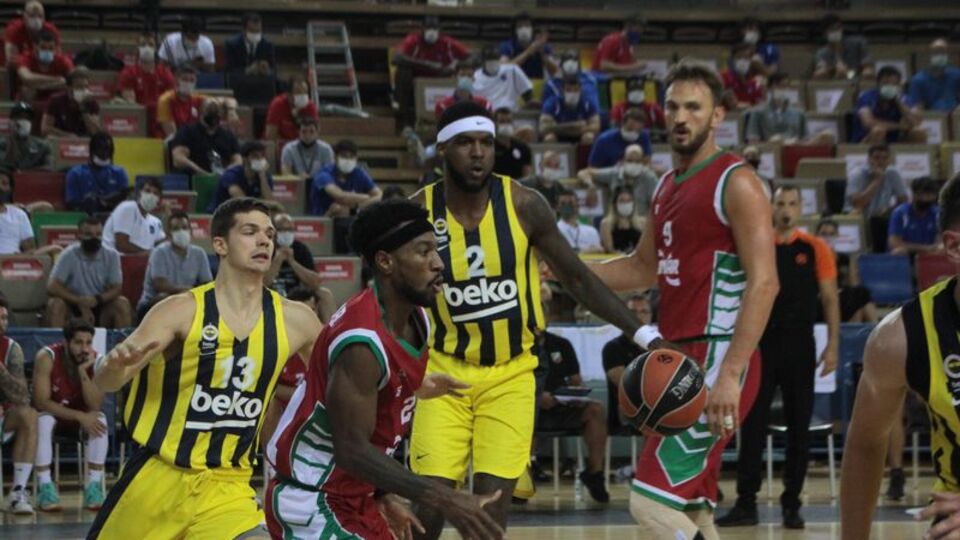 Pınar Karşıyaka, Fenerbahçe Beko'yu devirdi