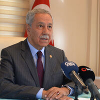 Bülent Arınç'ın korona testi pozitif çıktı