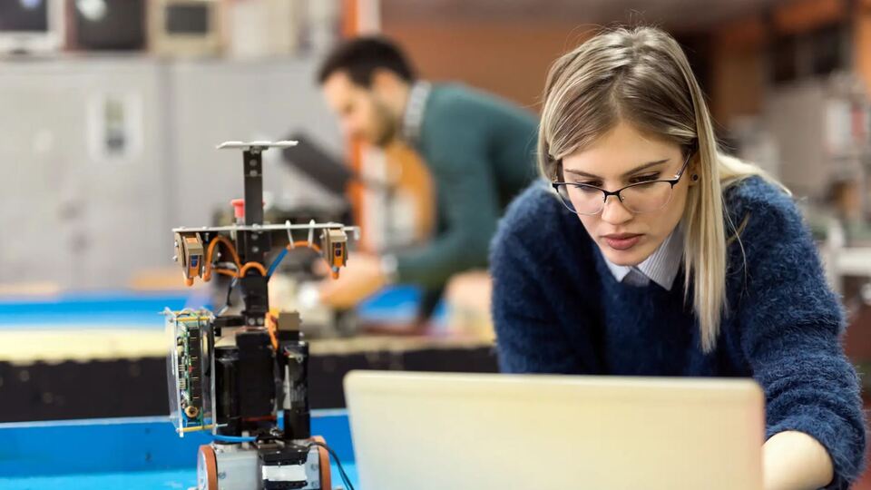 İş garantili yazılım eğitimi verecek