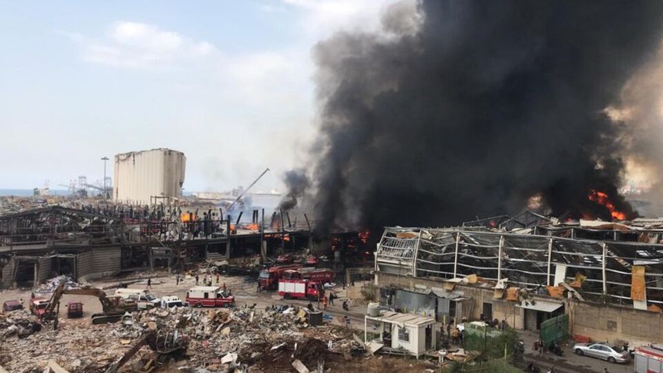 Beyrut Limanı'nda büyük yangın!