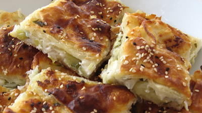 Nefis tepsi böreği için pratik tarifler