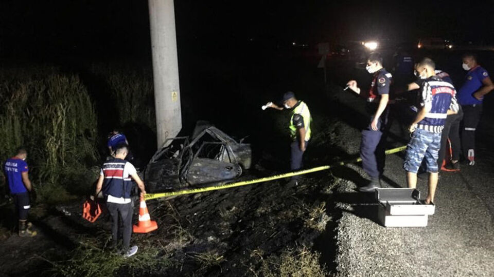 Kaza yapan araç alev aldı, sürücü yanarak can verdi