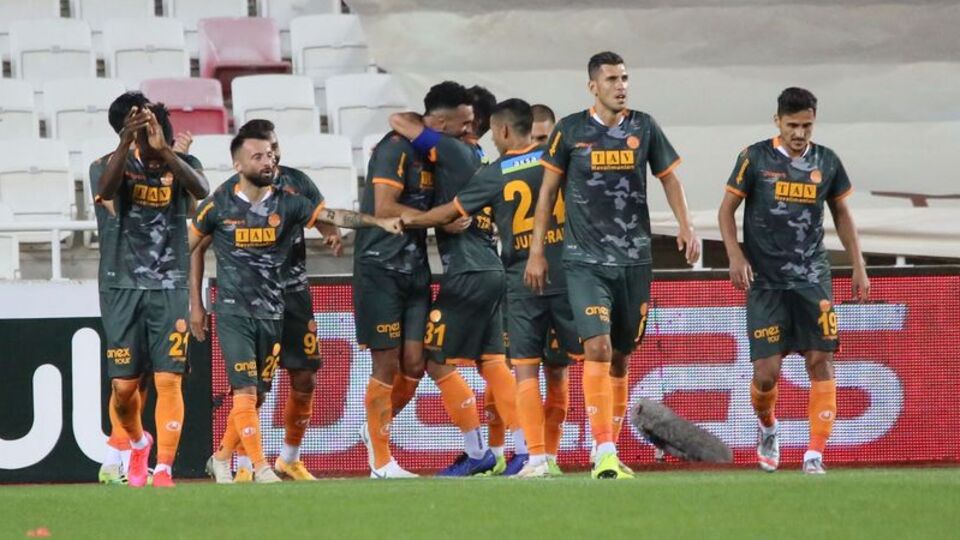 Alanyaspor, Sivas'ı yıktı!