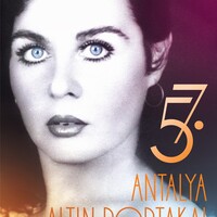Altın Portakal'a iki anlamlı afiş