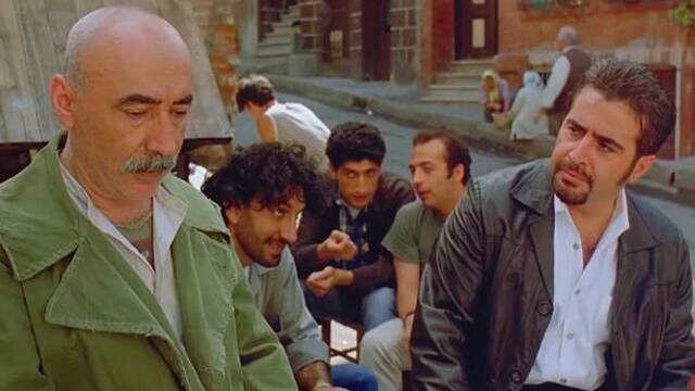 Eşkıya filmi oyuncuları kimler?