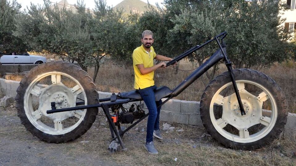 Traktör tekerinden yaptı... Yüksekliği 2 metre!