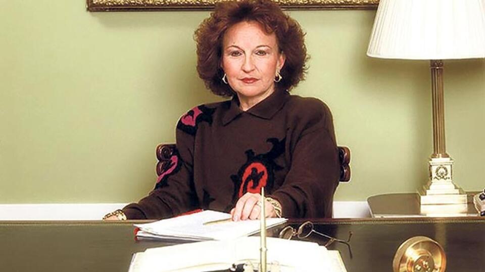 Suna Kıraç kimdir?