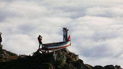 Kayıkta 'Titanik pozu' için sıraya girdiler