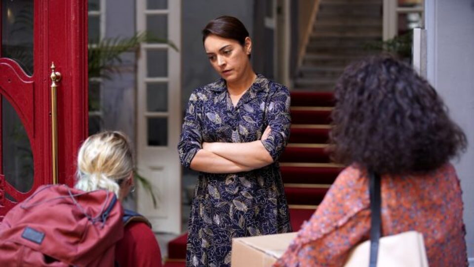 Masumlar Apartmanı oyuncuları kimler?