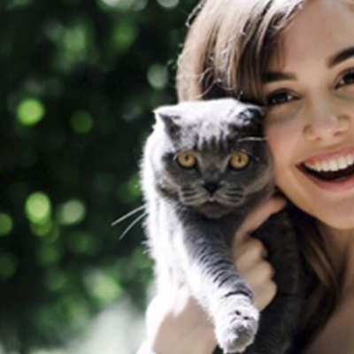 Kedisi koronaya yakalandı