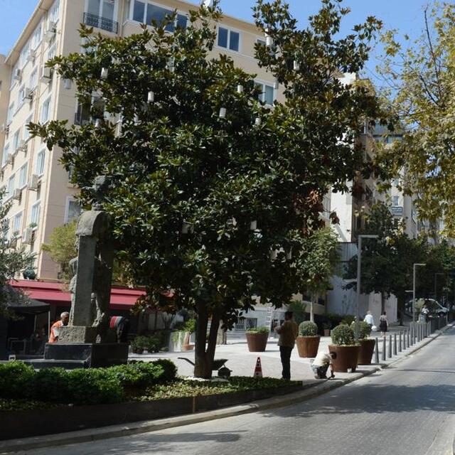 Şişli'de caddede restorana yeni düzen
