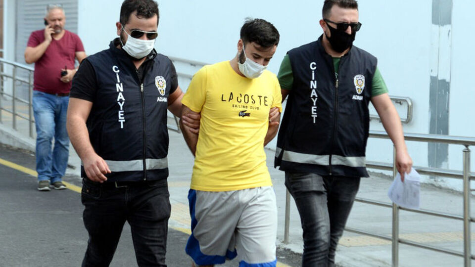 Hasmı sanıp Suriyeli genci başından vurdu