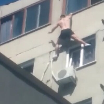 İngiliz şahıs camdan cama geçerken düştü!