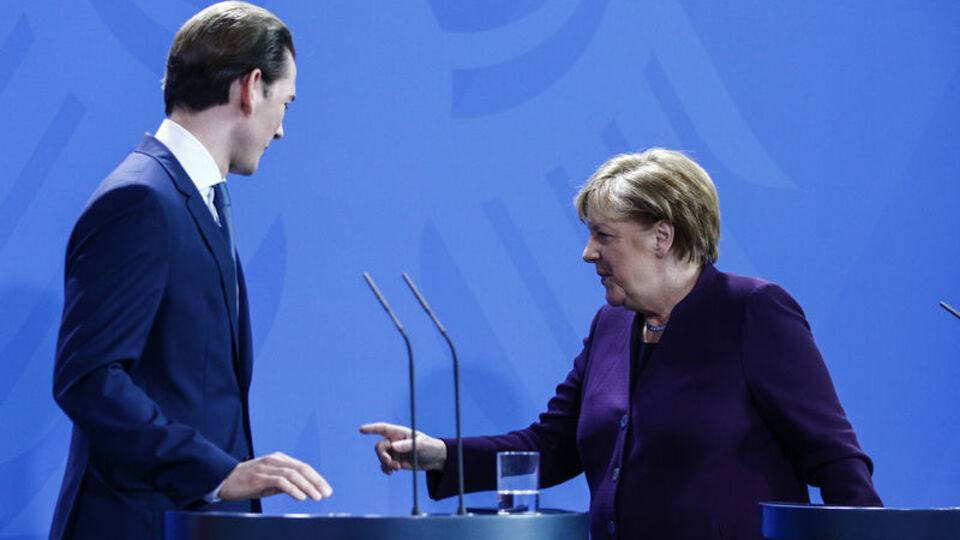 Avusturya'dan Merkel'e eleştiri: Almanya'nın peşinden gitmeyeceğiz