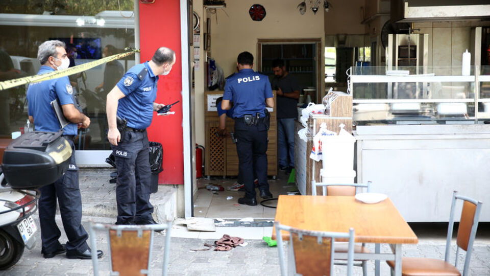 Dönerciye sipariş baskını: 2 yaralı