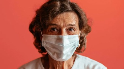 Uzmanından önemli uyarı! Hastalığı hafif geçirenler sevinmesin!