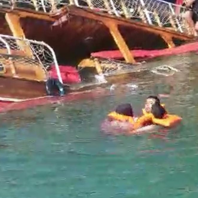 Şanlıurfa Halfeti'de tur teknesi battı!