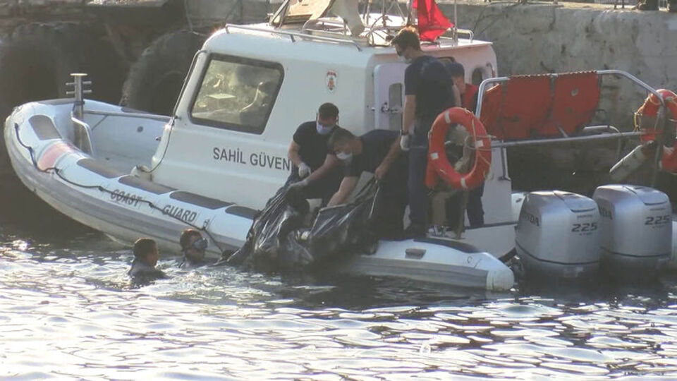 Eminönü'nde denizde cansız beden bulundu