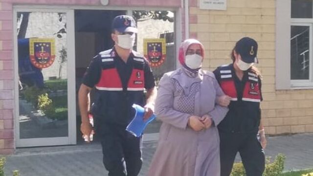 Hakkında 8 yıl hapis cezası bulunan FETÖ üyesi akrabalarının yanında yakalandı