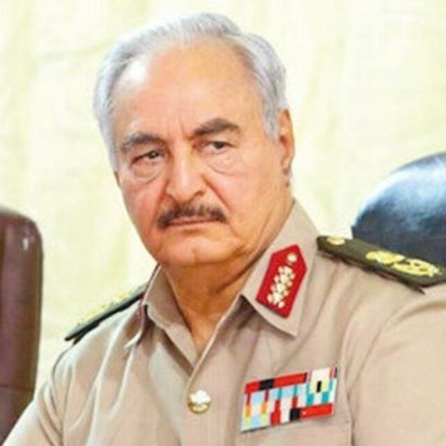 Hafter, petrole uyguladığı blokajı kaldırdı
