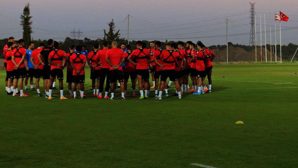 Antalyaspor'da koronavirüs şoku!