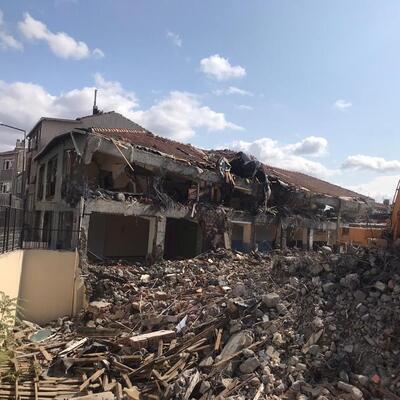 Önlemsiz yıkım mahalleliyi korkuttu!